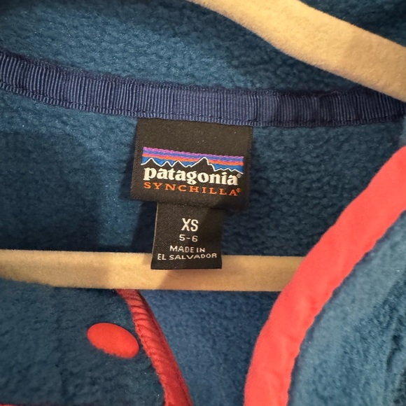 Patagonia XS 5/6 Synchilla Blue Fleece with Pink Trim - Picture 2 of 4